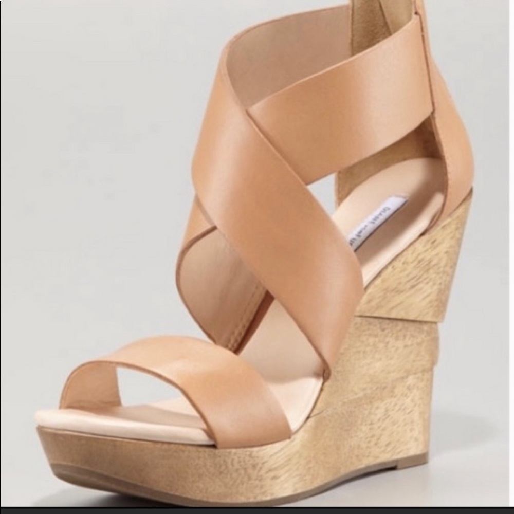NWT Diane von Furstenberg Opal Sandals